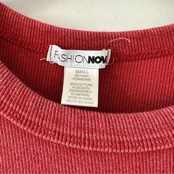 Maroon Ribbed Bodycon Dress - Picture 4 of 4